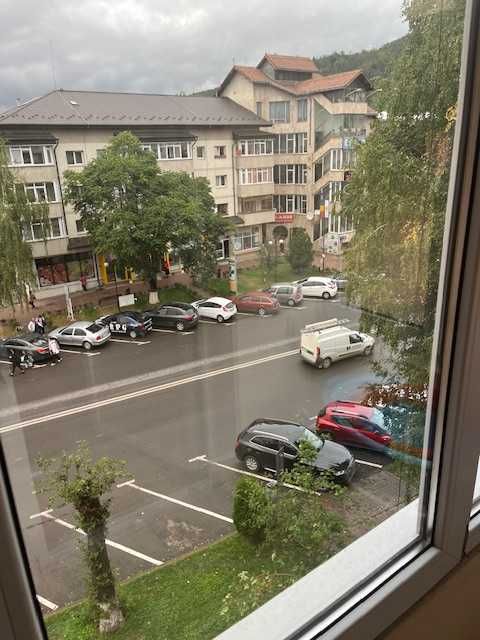 Apartament cu 3 camere in Tg.Neamt, B-dul Mihai Eminescu, bl.M9, 75 mp