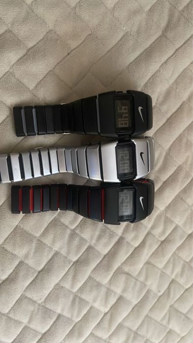 Продаю часы найк