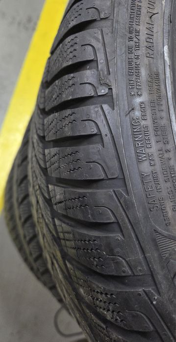 Anvelope iarnă Goodyear 225/40R18 set