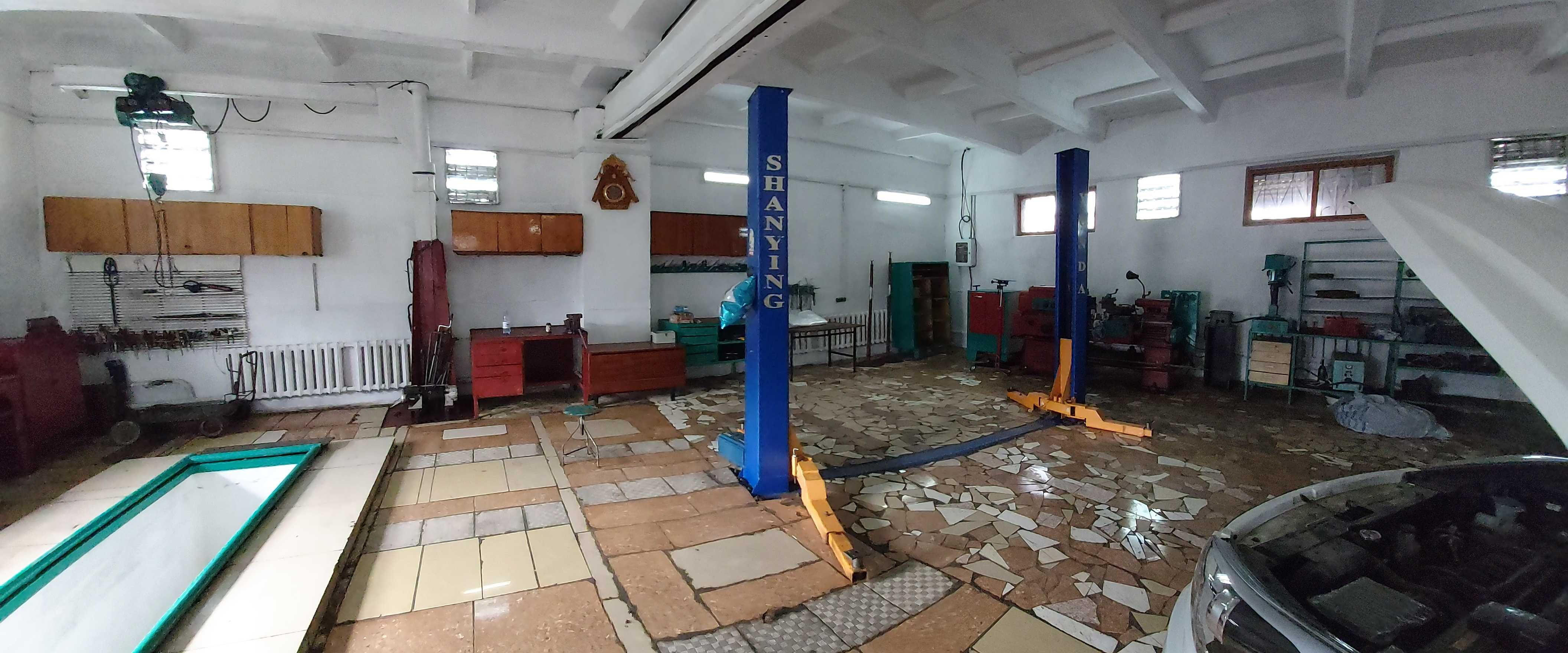 Дом с оборудованным СТО