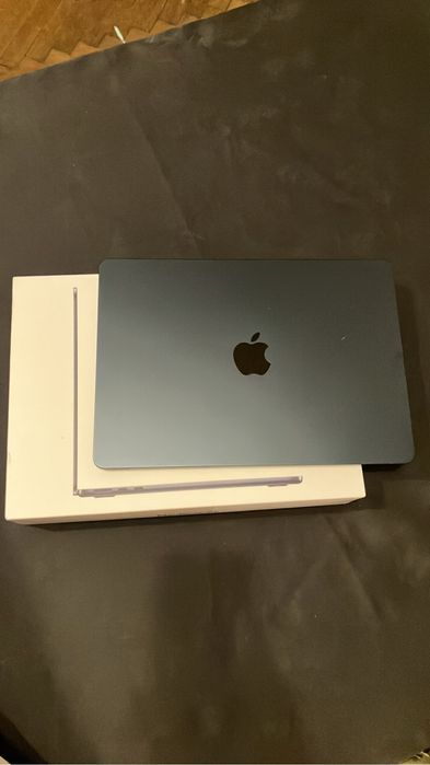 Macbook air M2 ca nou