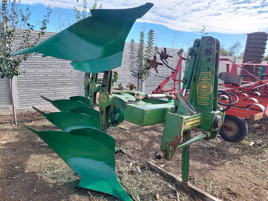 Plug reversibil 3 brazde Eberhardt