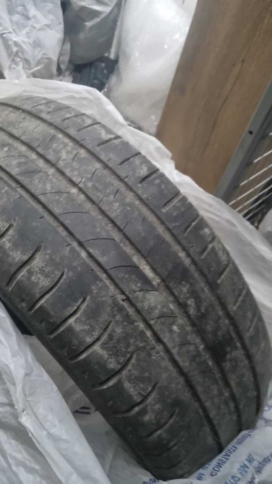 Anvelope Michelin 215 65 16 vara