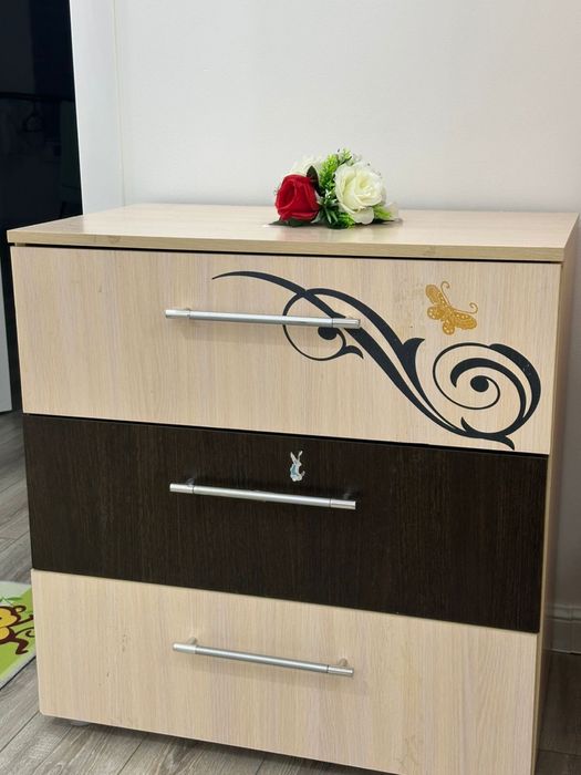 Продам шкаф с комодом