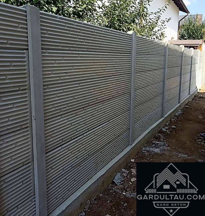 Gard din placi prefabricate de beton
