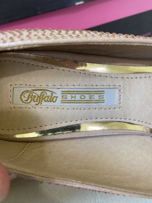 Buffalo - дизайнерски дамски обувки