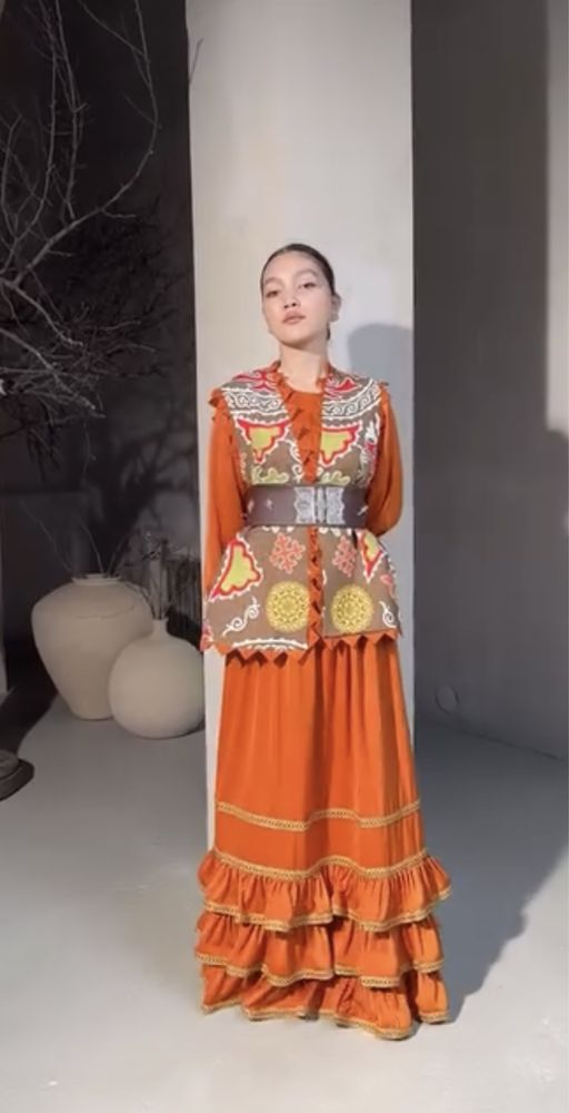Продаю (двойку) вечернее платье в этно стилье