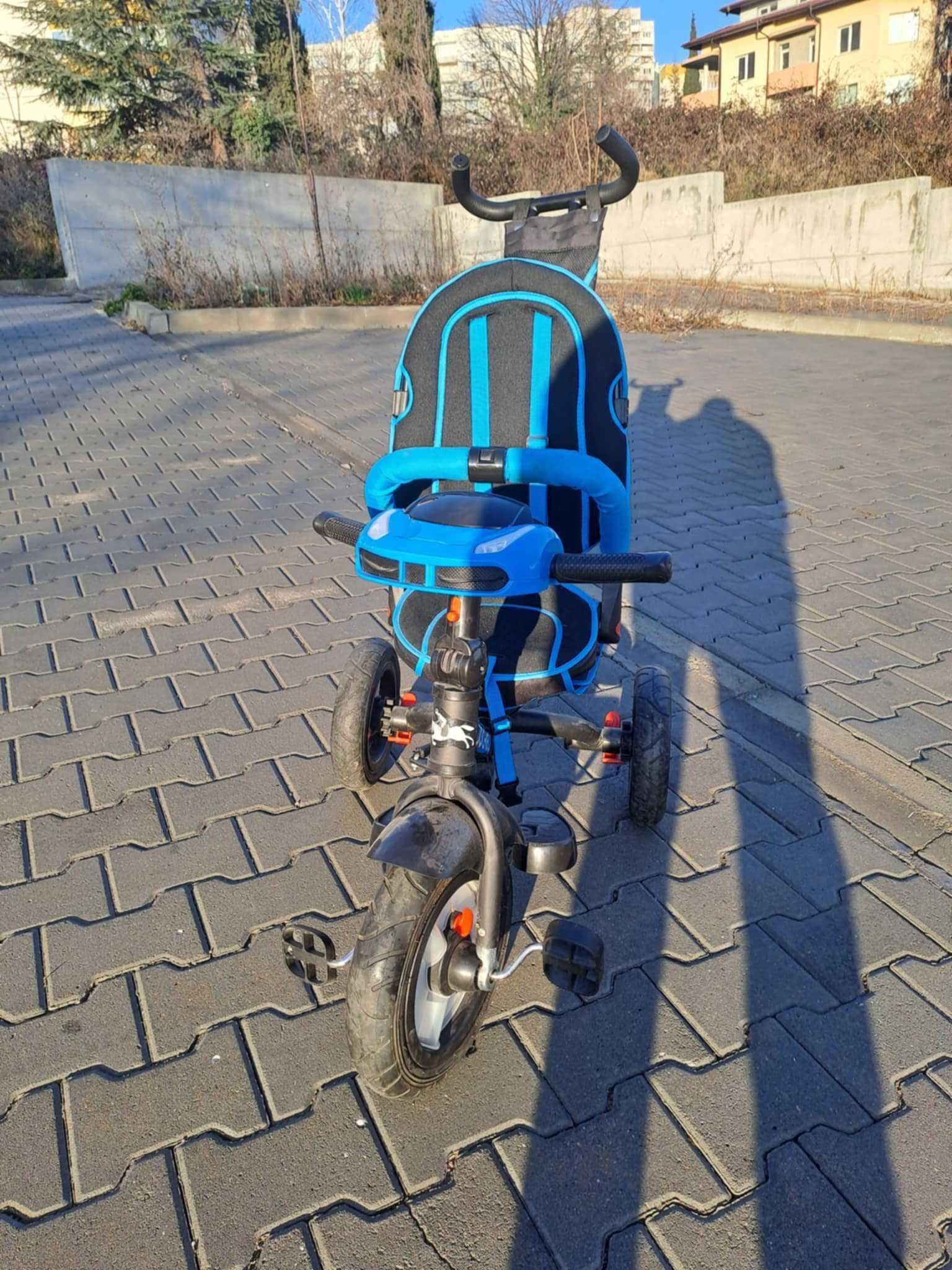 Детска количка. Триколка. Количка с колело