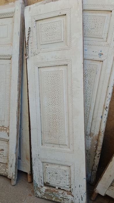 Продам старинные двери, qadimiy eshiklar sotiladi.