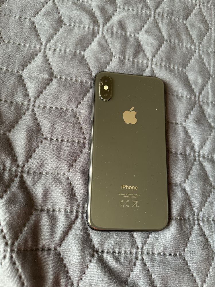 iPhone XS 64gb черен