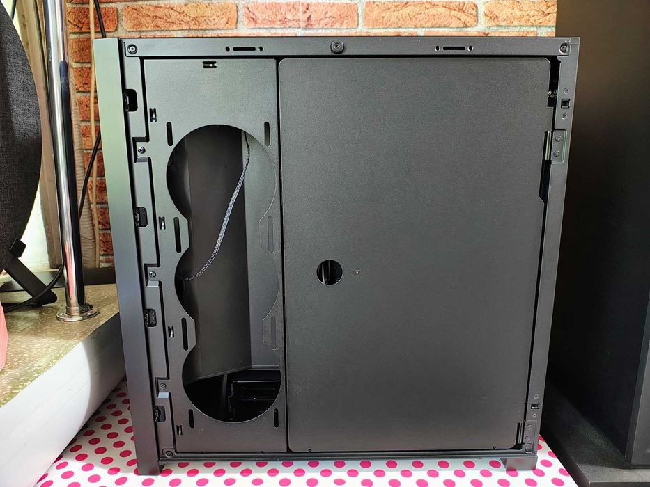 Carcasa PC Corsair 5000D Tempered Glass Black.