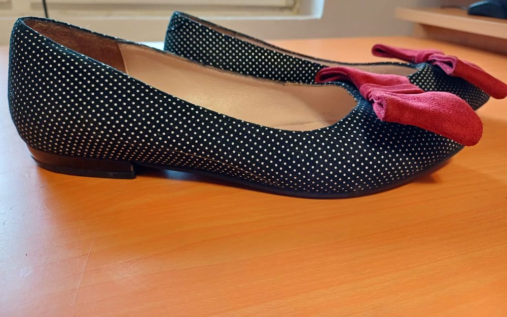 Pantofi eleganți cu funda de piele nr 36