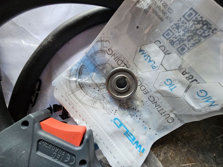 iweld pocketmig 225 synergic 200a