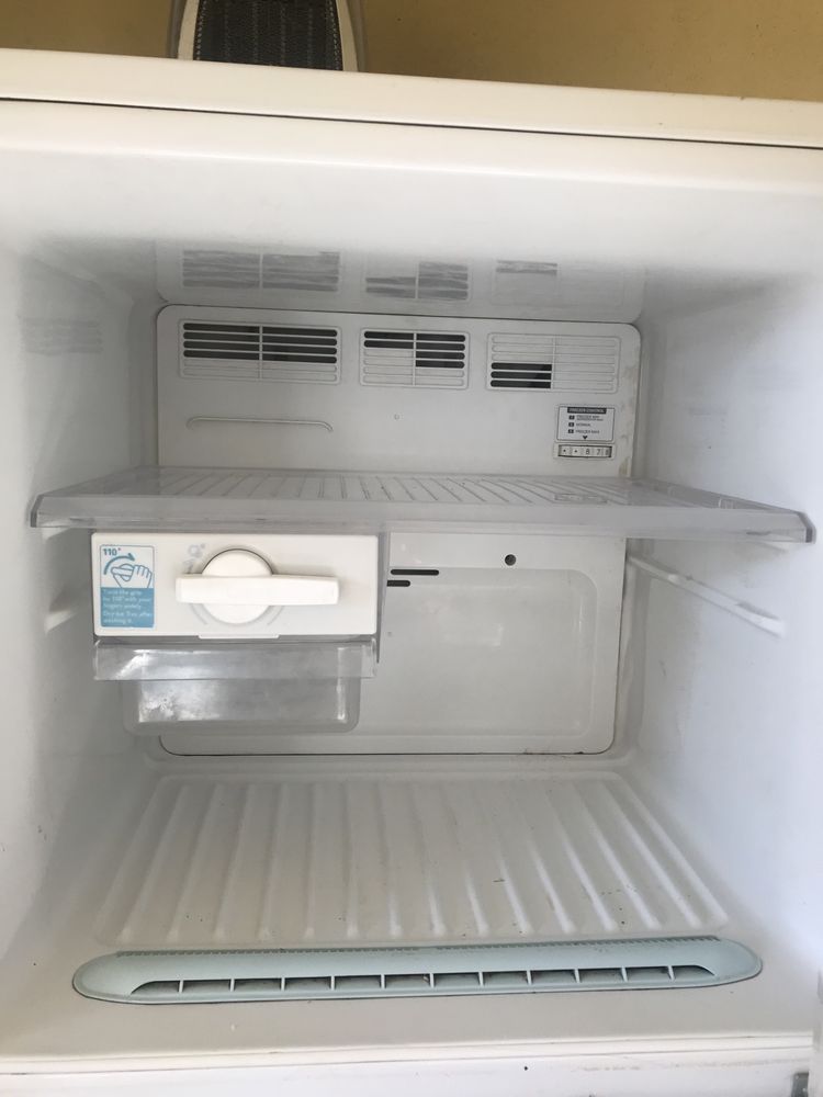 Холодильник, жұмыс істемейді