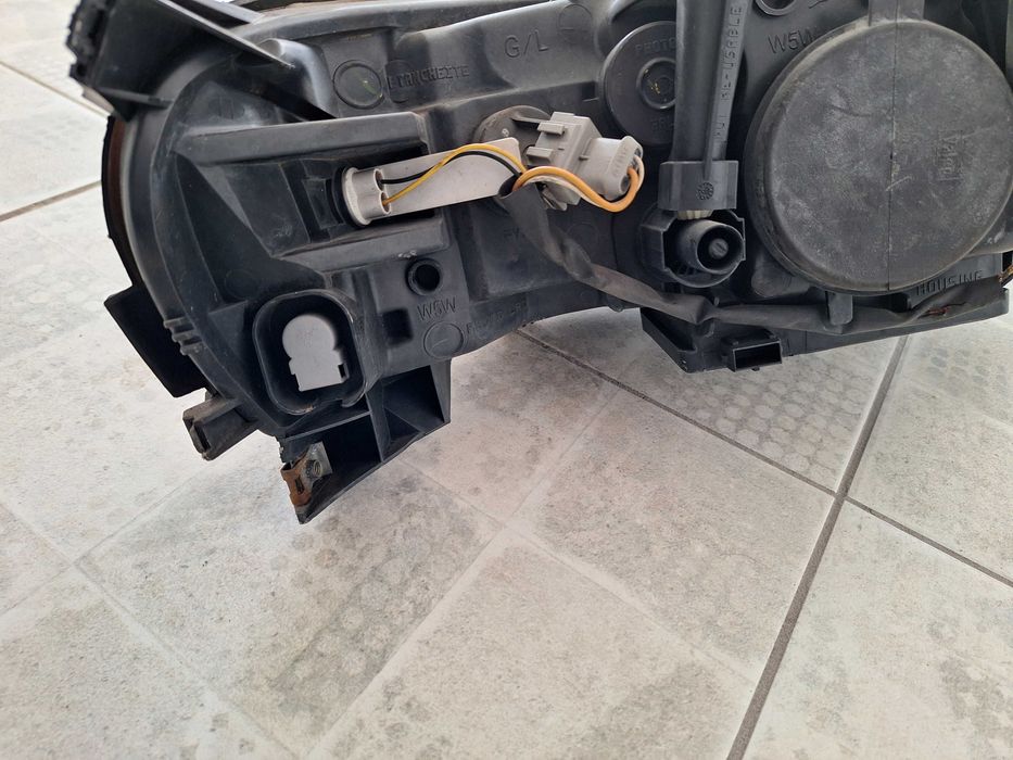 Сет предни фарове Volvo S60 V70 II 2005-2010 Halogen