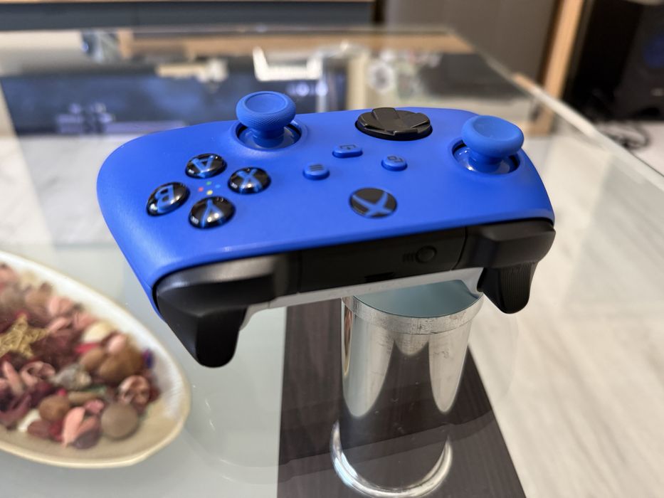 Controller/ maneta Xbox series x/s  functioneaza si pe xbox one /one s