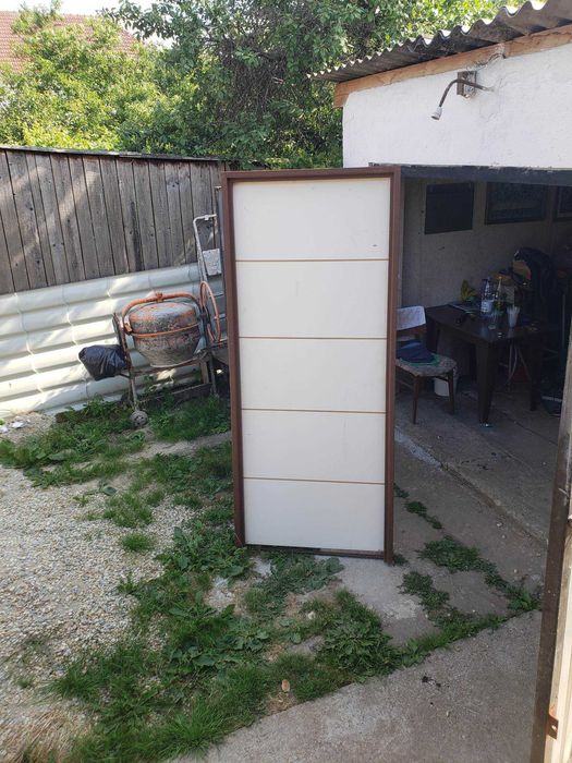 Uşa de camera de interior