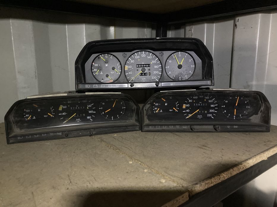 Приборная панель Мерседес 190 W201 / Mercedes 190 W201