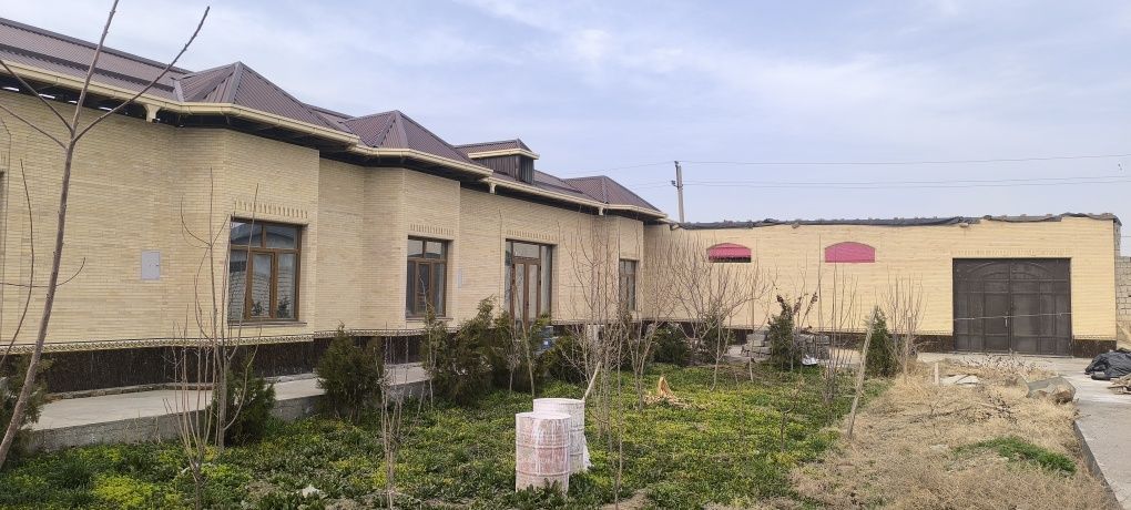 В Самарканде сдается большой дом для бизнеса в аренду на долгий срок