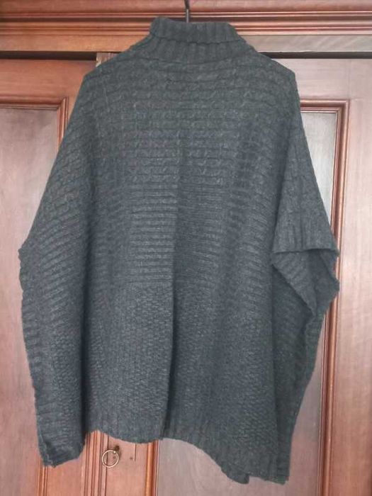 Poncho H&M Divided