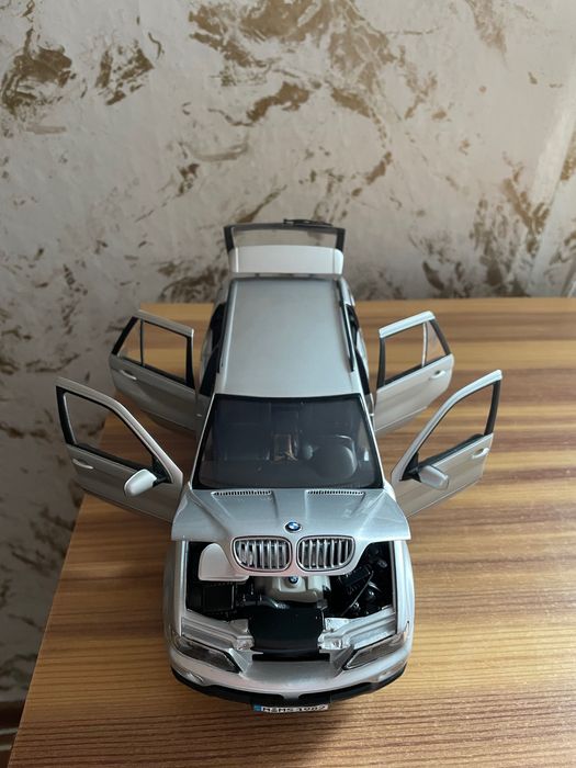 BMW X5, BMW 7 Series Kyosho Мащаб 1:18 Модели от метал