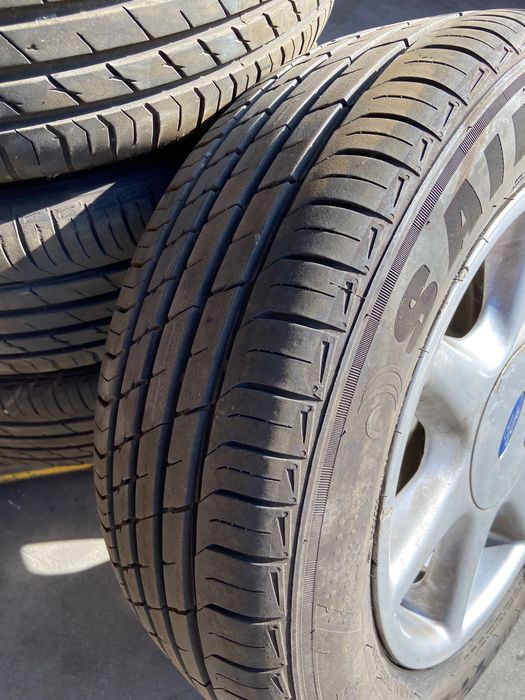 Алуминиеви джанти с гуми за Форд