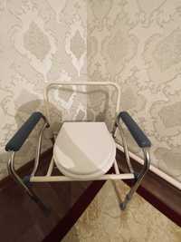 кресло стул с санитарным оснащением