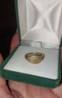 Золотое кольцо женское