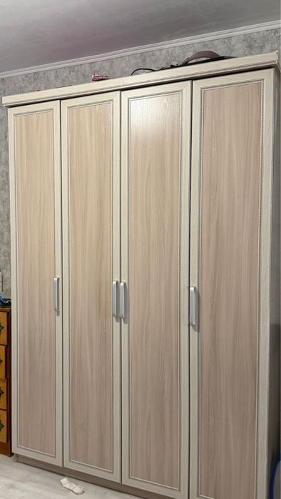 Продам шкаф срочно