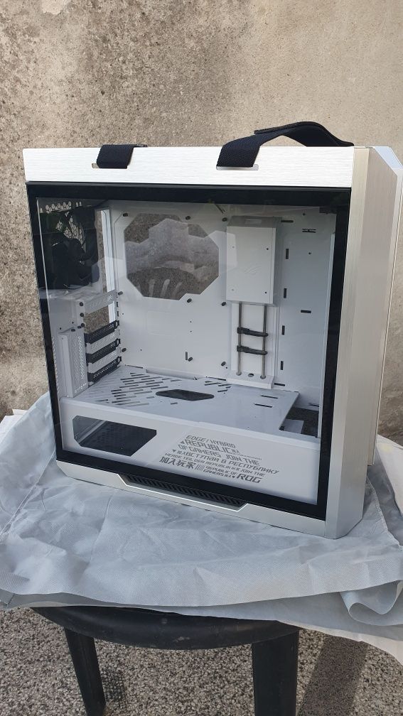 Геймърска кутия за компютър asus rog strix helios rgb white edition