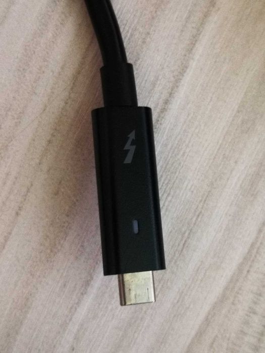 Dell Docking Station K16A - conectează laptopul cu un singur cablu
