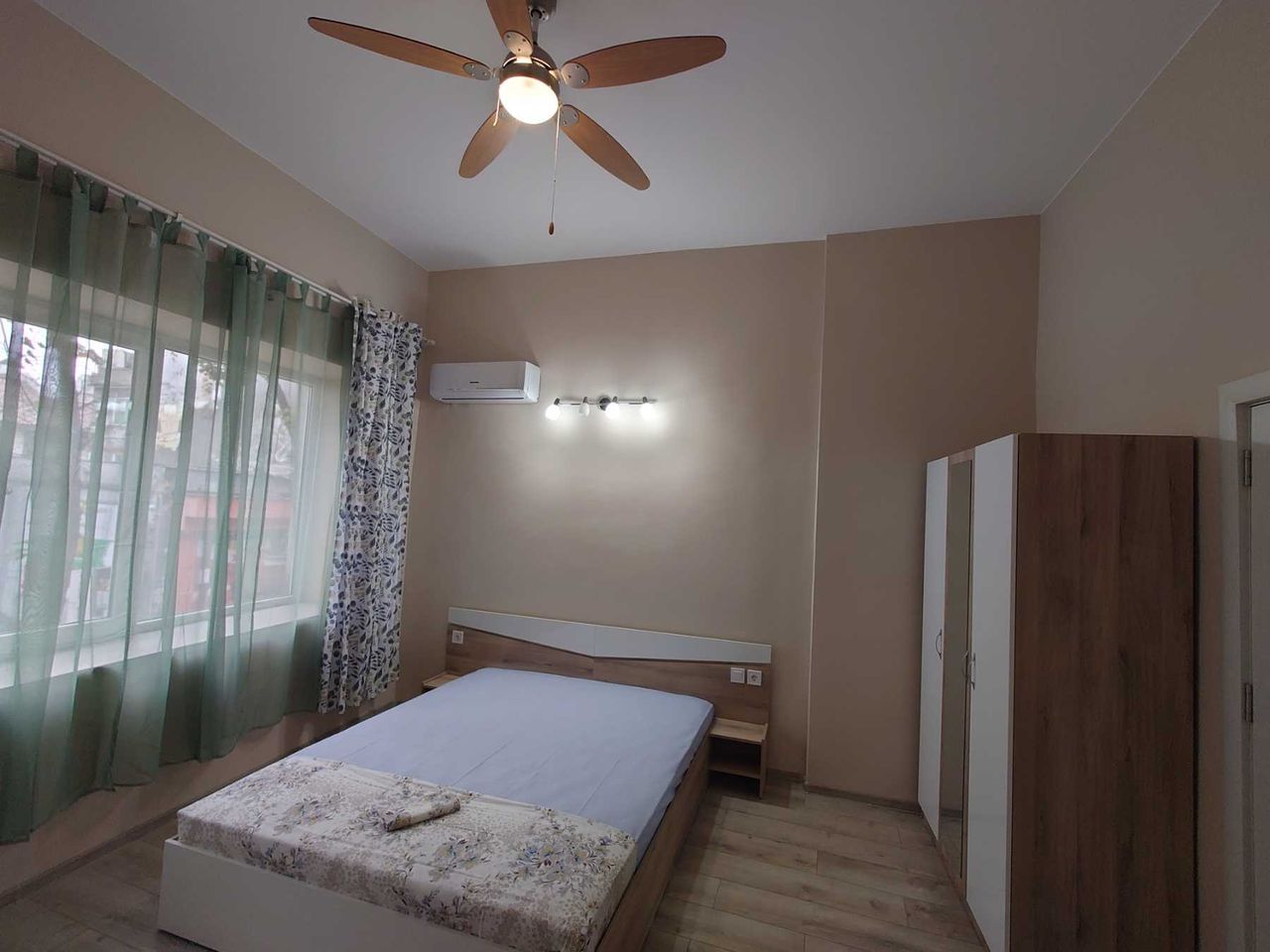 Дава се под наем Къща в Варна, Чайка - 140 кв.м за 1000 € - Снимка #10
