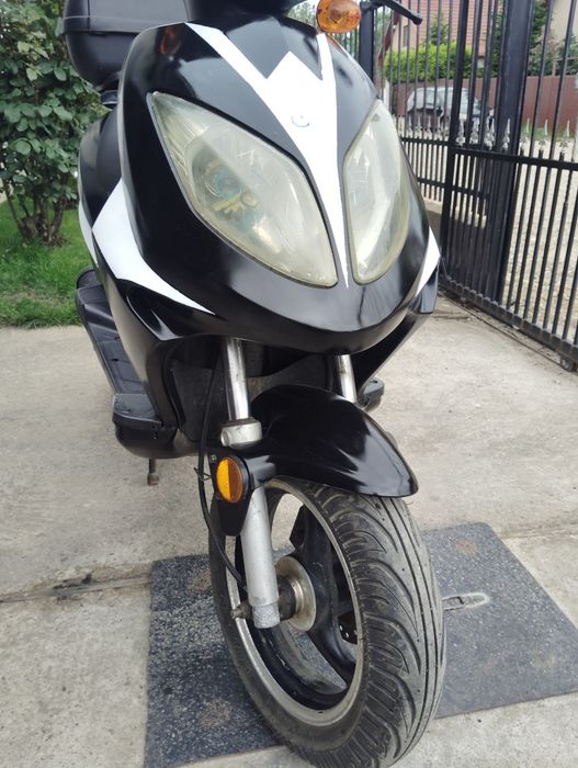 Vînd Scuter gy6 in 4 timpi