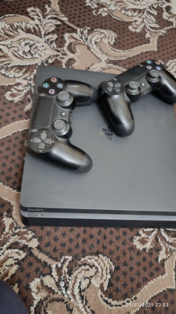 PLAYSTATION 4 oʻyinlari bilan