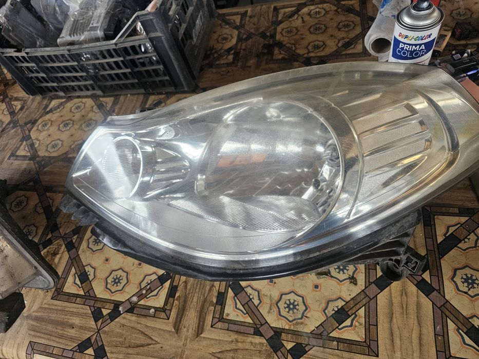 Far stânga dreapta Renault Clio Simbol 2010