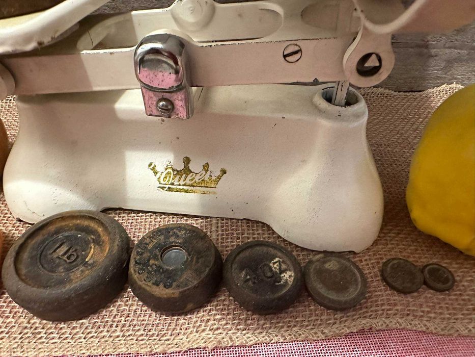 Винтидж кухненска везна