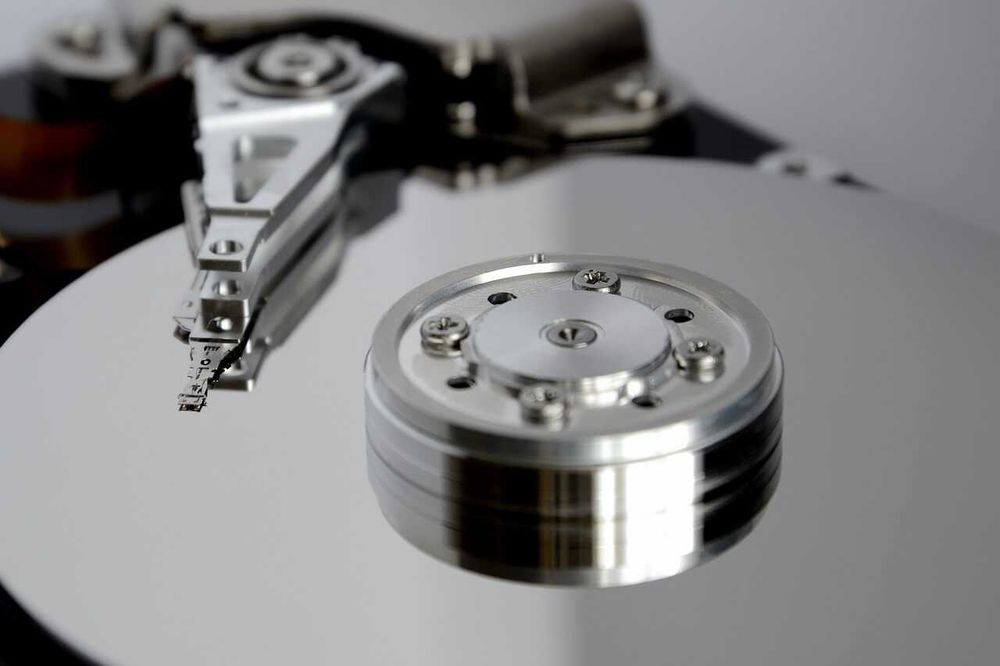 Recuperare date de pe HDD, service PC si laptop