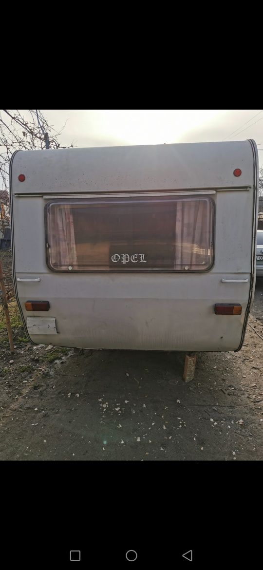 Vând rulota auto