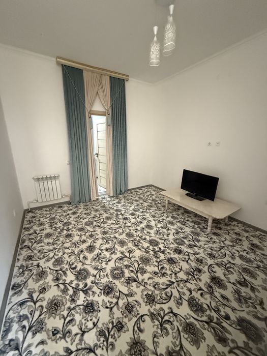 Qorasuv ijaraga 2 xonali uy