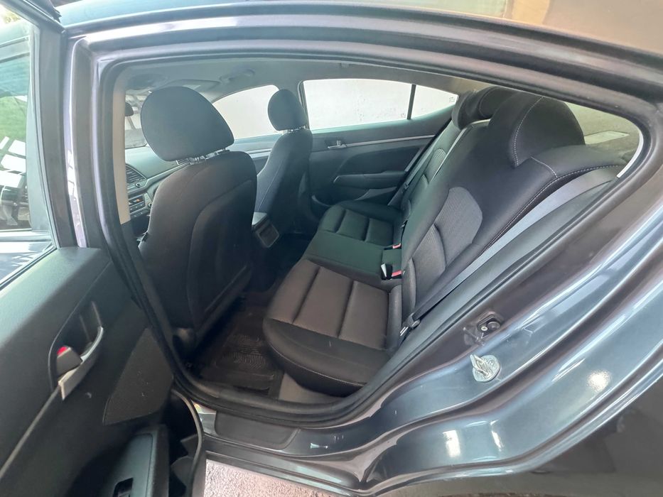 Hyundai Elantra 2.0 бензин автоматик