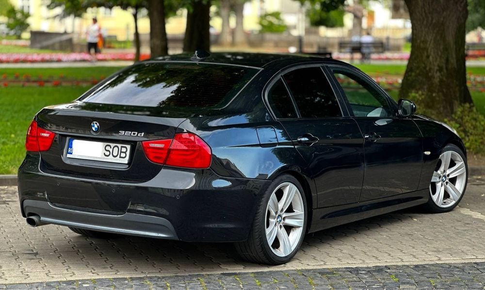 BMW Seria 3 Facelift M Pachet Interior -Exterior - An 2010 / 189.000KM