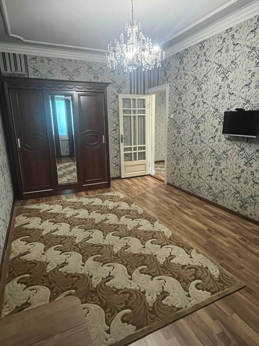 Ибн сино2.Продаётся своя 3 комнатная квартира с мебелью  и частично те