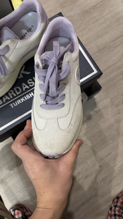 Продом кроссовки