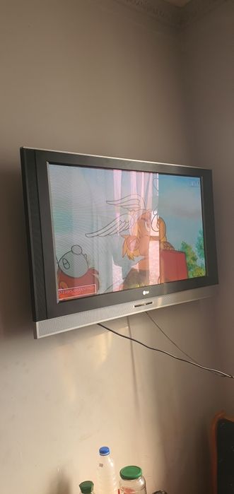 Теливизор Элжи плоский оргинал