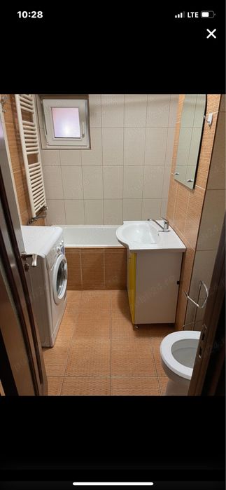 Inchiriez apartament o camera in centru!