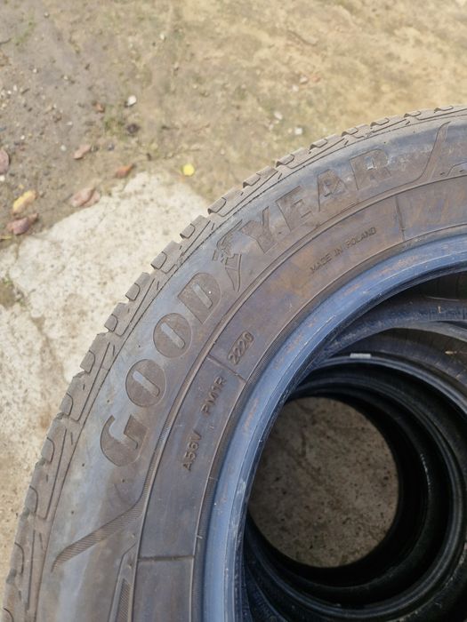 215 65 16 iarna M+S Goodyear/Powertrac
