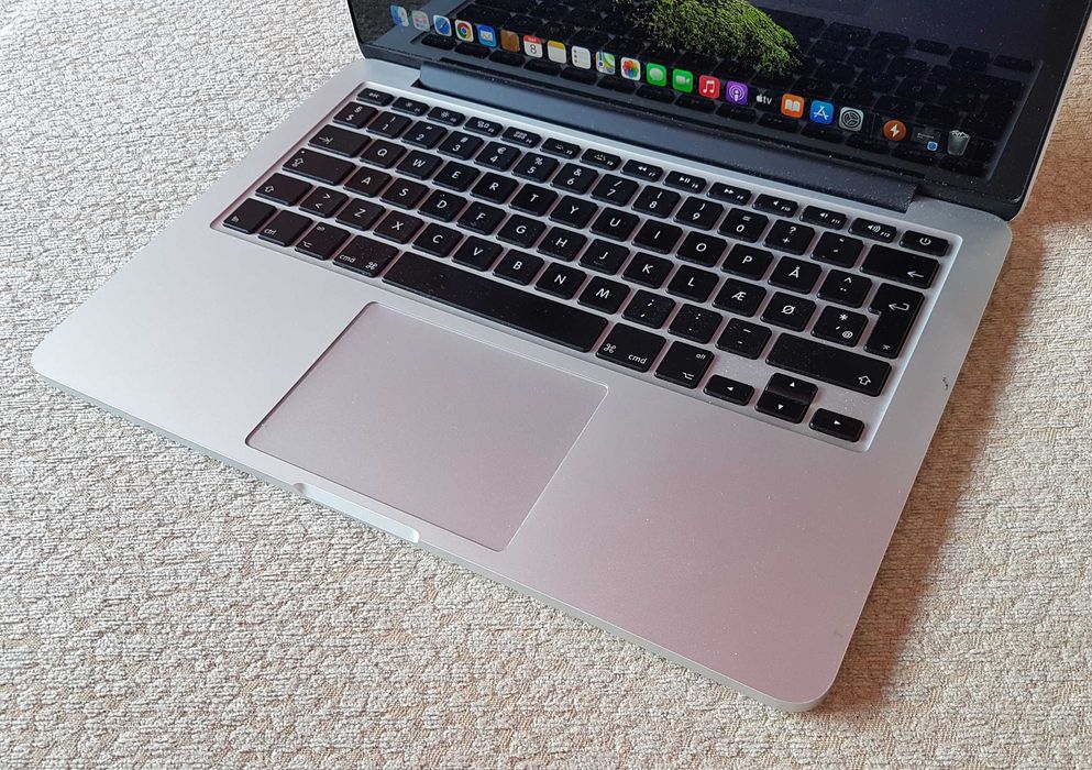 Macbook Pro Retina 13" 2014, i5, 8 GB, SSD 512 GB, stare foarte buna