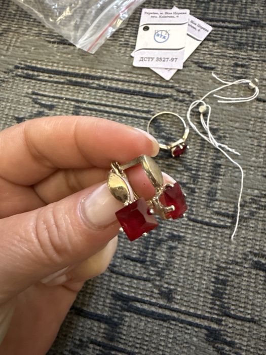 Кольцо 19 размер, серьги  (серебро и лабараторный рубин)