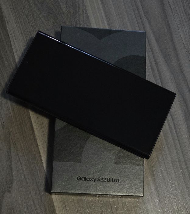 Samsung Galaxy S22 Ultra 256 GB – Phantom Black, stare excelentă