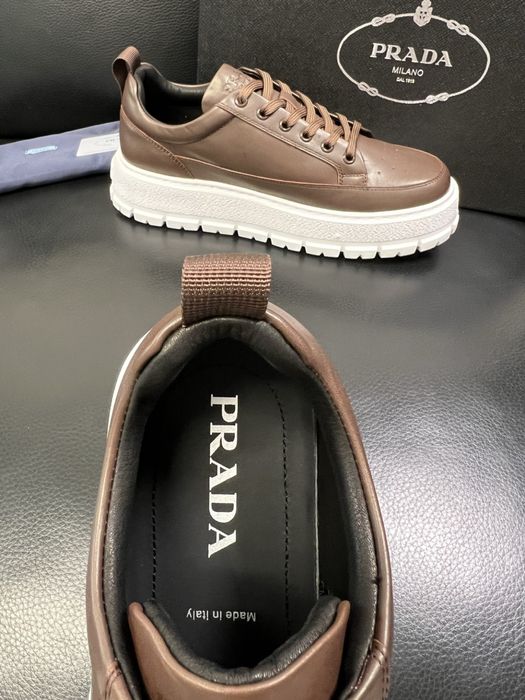 Adidasi Prada , calitate premium , pe comanda , 42 , noi